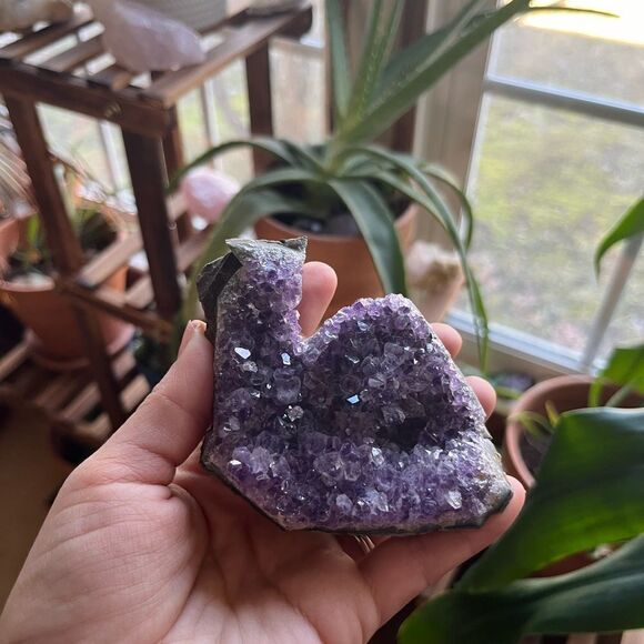 173g Amethyst Crystal Cluster 3.5”x3” - Picture 3 of 8